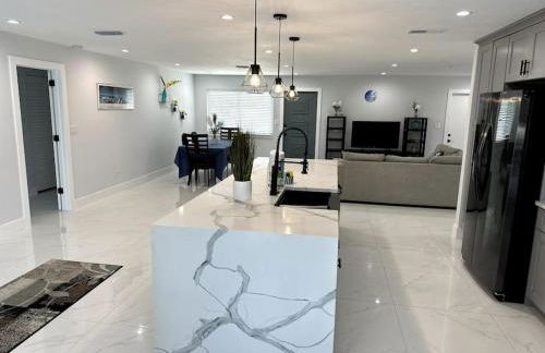 Cozy 2 BR Waterfront home with Heated Pool - Foto 17