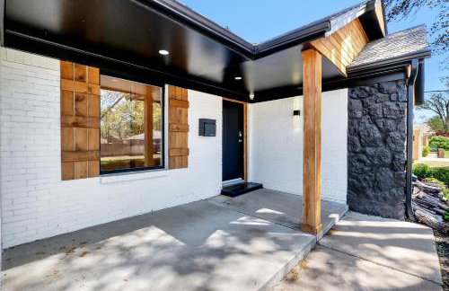 10min to EXPO - Family-Friendly with Office & Playroom - Photo 36