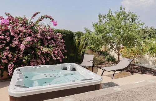 L'Escapade Jaune - Jacuzzi, Wi-Fi, tout équipée - Foto 2