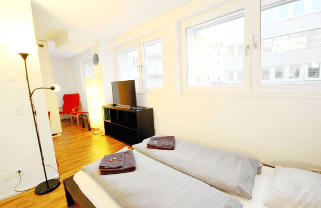 ZH Badenerstrasse I - Hitrental Apartment - Photo 1