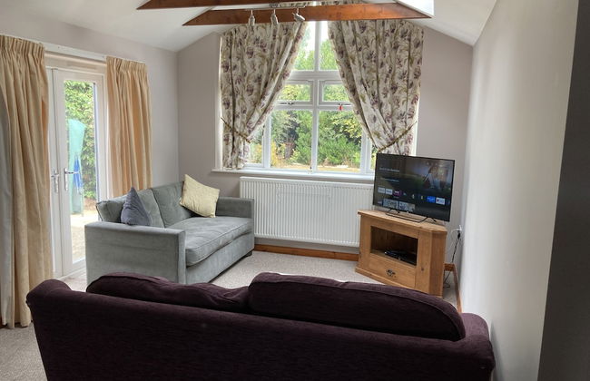 Spacious Detached Bungalow With Ample Parking - Foto 45