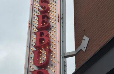 Bella Villa on Taylor Street Chicago’s Little Italy 1 mile west the Loop & UIC - Foto 2