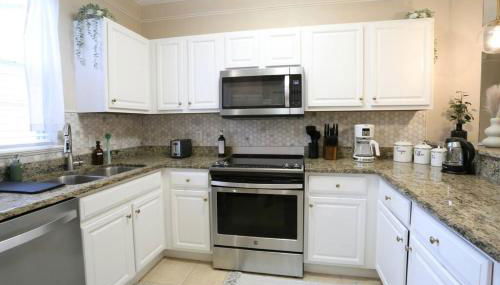 Stylish Sanctuary King Beds Upscale Condo - Foto 3