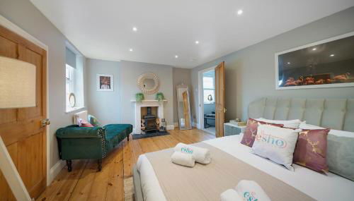 4 bedroom home with Garden, Game room, Parking- Esho Stays - Foto 2