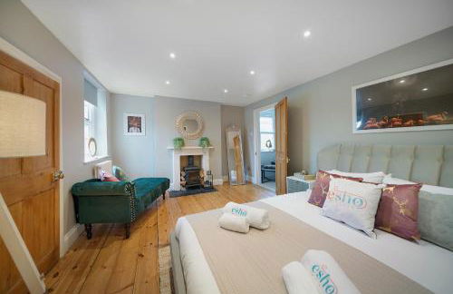 4 bedroom home with Garden, Game room, Parking- Esho Stays - Foto 2