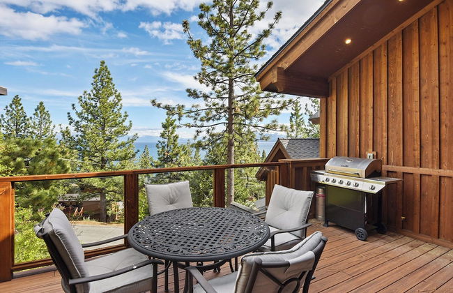 Luxury Mountain Chalet Deck w/ BBQ & Lake Views - Photo 37