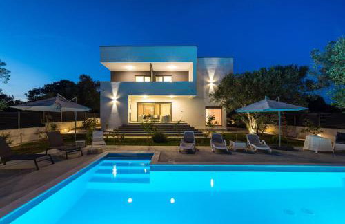 CROWONDER Sun Dance Apartments with Heated Swimming Pool Seaview and Garden - Foto 18