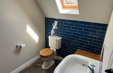 Fallow View - Luxury Countryside Cottage - Photo 21