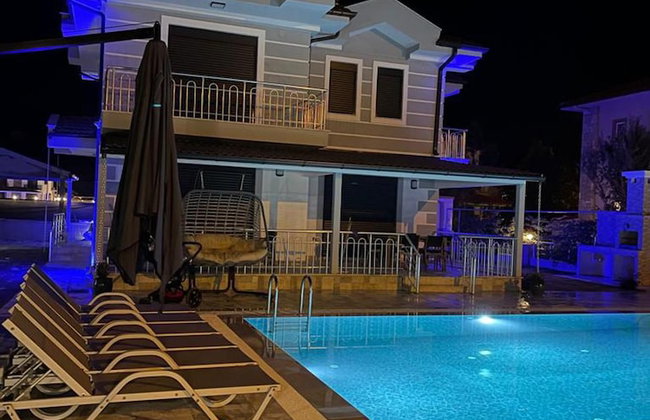 Inviting 4-bed Villa Lina With lux Pool - Photo 11