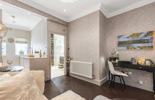 Luxury 1-Bed Apartment in sought after prime London location - Photo 9