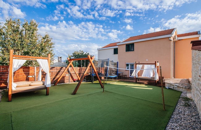 Holiday Home in Jasenice With Garden - Foto 37