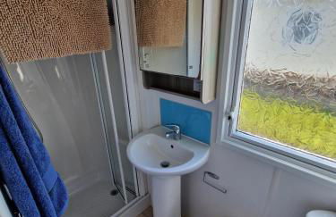 Sea Breeze Retreat 2 Bedroom Pet Friendly Caravan in Clarach Bay - Foto 34