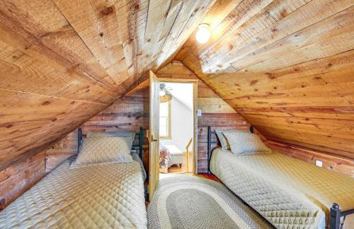 Remote Custer Cabin with Fire Pit and Near State Park! - Foto 16