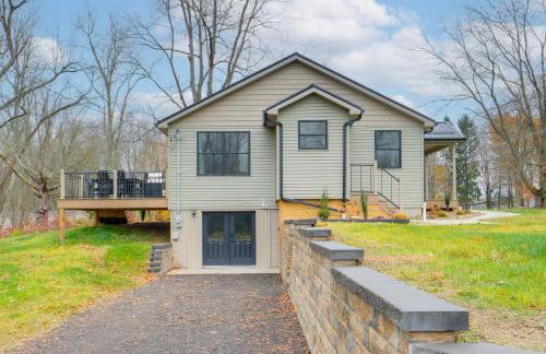 Walk to Lake Pet-Friendly Cottage in Jamestown! - Foto 31