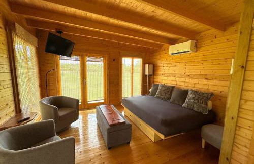 Tranquil Modern Farm Cabin - Foto 1