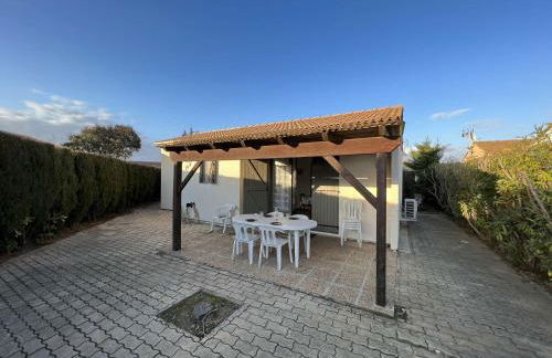 Maison avec Cour, Piscine Sécurisée, Climatisation, 3 Chambres, Proche Plage, 8 Personnes - FR-1-701-33 - Foto 5