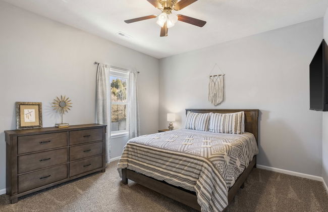 Top of the Ridge 3 BDR for 8! - Photo 9