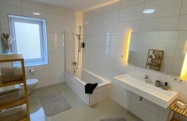 SLEEP WELL Apartments DETMOLD - Tempur Beds- NEU - Top Lage - Free parking - WIFI - Foto 21