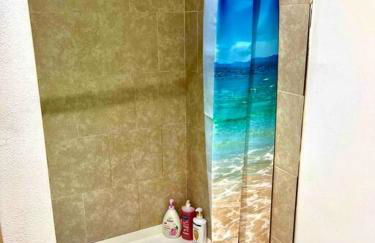 Private Room with Shared Bathroom on the 1st Floor 10 minutes walk to University of Washington - Foto 19