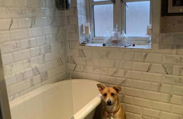 Stylish 3 bedroom townhouse for 5 guests, set in the medieval grid with off street parking - Foto 20