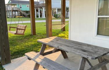 Zachary Beach House, Ocean views & walk to beach! - Foto 31