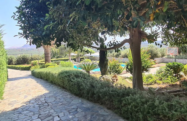 Villa With Private Pool, BBQ Area - Photo 33