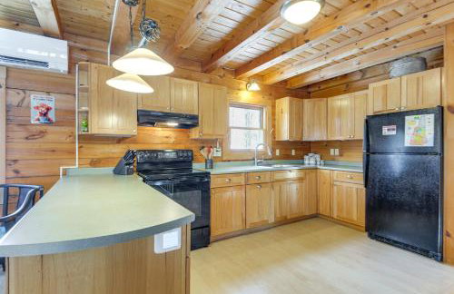 2 Mi to Boat Ramp Log Cabin in New Hampshire - Foto 7