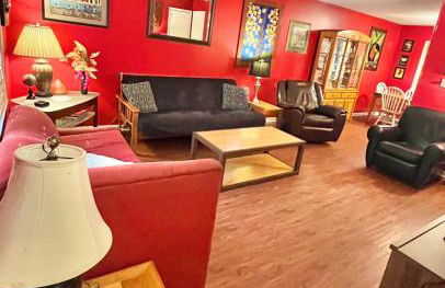 Family Friendly Downtown Home - Private Yard & Grill - Location, Location, Location! - Foto 2