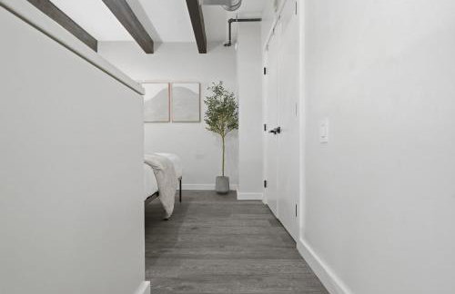 Modern Luxury Loft facing Santana Row w/Balcony - Photo 27