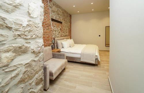 MONOPATI HOUSE - Photo 27