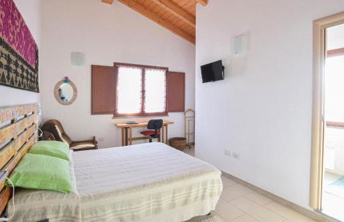 Amazing Apartment In Riola Sardo - Foto 13