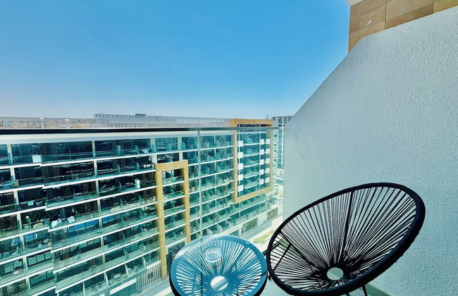 Venduras - Chic Studio in Azizi Riviera - Photo 9