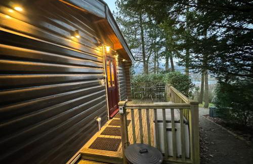 LARCHES LODGE Norwegian log cabin, wood stove & spa - Foto 15