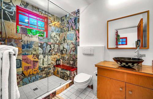 Artsy Venice Beach Canals Studio w/Rooftop & Sauna - Foto 20