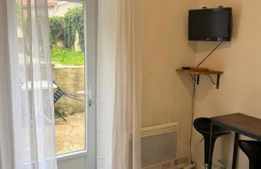 Nid Bleu - Central - Wifi - Équipé - Foto 10