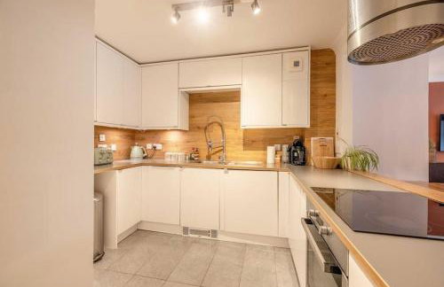 Cosy 1BR -Ascot Racecourse - Parking - By Tempstay - Foto 18