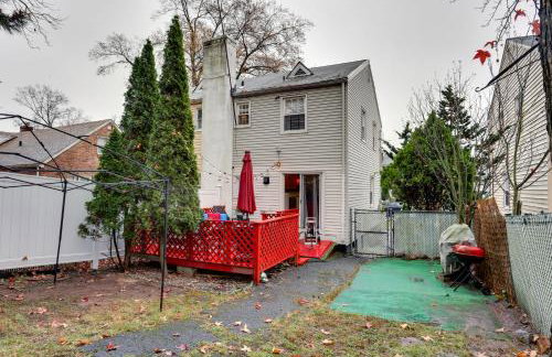 Newark Home with Deck and Fire Pit, 16 Mi to NYC! - Photo 23
