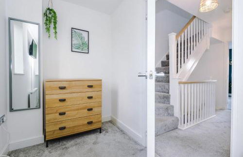 R&R - Modern Townhouse near Etihad & City Centre (5 Bedrooms, Free Parking) - Foto 27