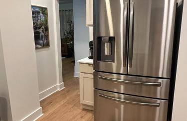 Luxury Olivewood Oasis - 13 mins to Cleveland - Foto 18