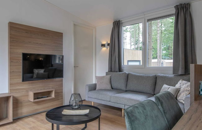 Chalet in Eindhoven Near Green Forests - Photo 8