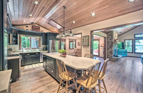 Patio, Views and Hot Tub Quiet Lakeside Cabin - Foto 9