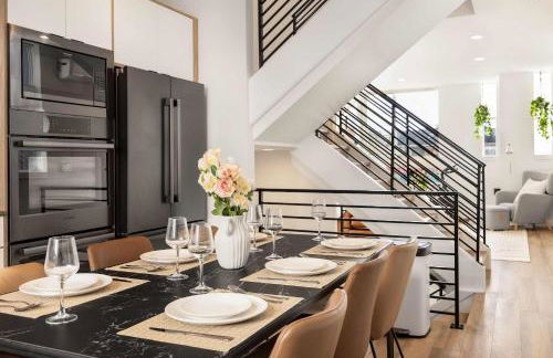 2022 Modern 3BR Tesla Charger City Views - Foto 18