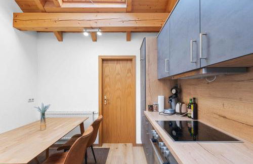 Kuschelige Ferienwohnung mit Balkon & Free Wifi - Photo 12