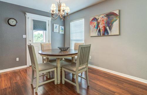 Spacious 3BR Retreat Close to Downtown & Outlets - Foto 4