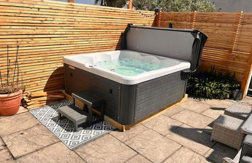 House in Appledore with Hot Tub and own parking - Foto 46