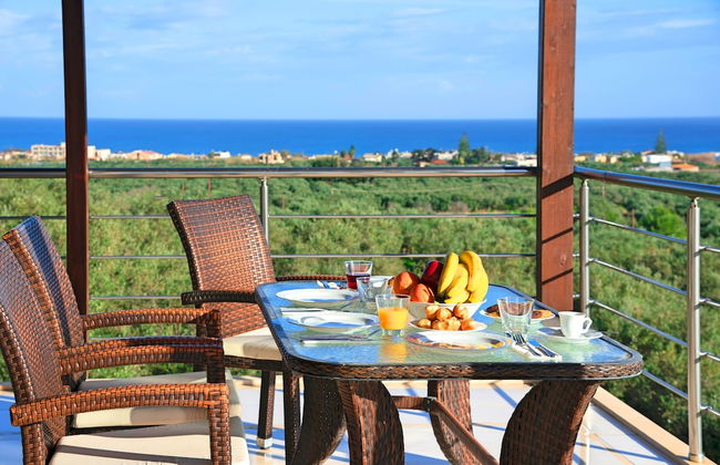 Secret Escape Villa With Heated Pool - Photo 10