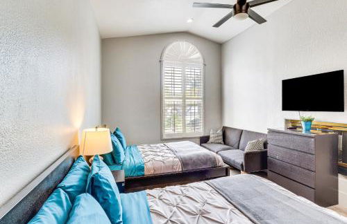 4,300-Sq-Ft Villa in West Vegas with Pool and Games! - Foto 17