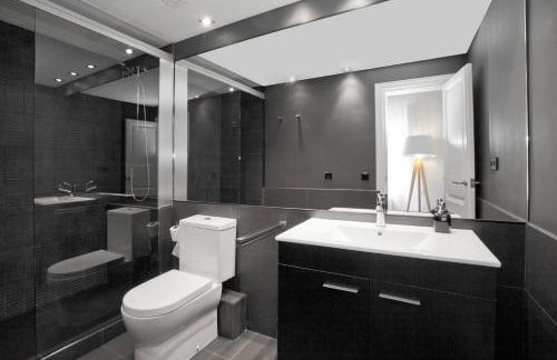 Casanova Charm 4BDR Apartment - Photo 13