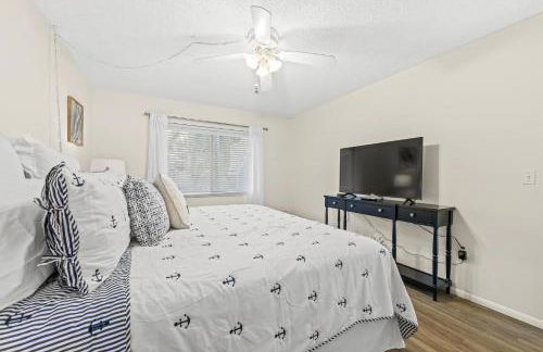 Coconuts Poolside #115 - Photo 14