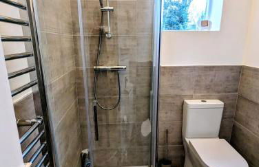 2 Bedroom Unique Converted Constabulary - Foto 10